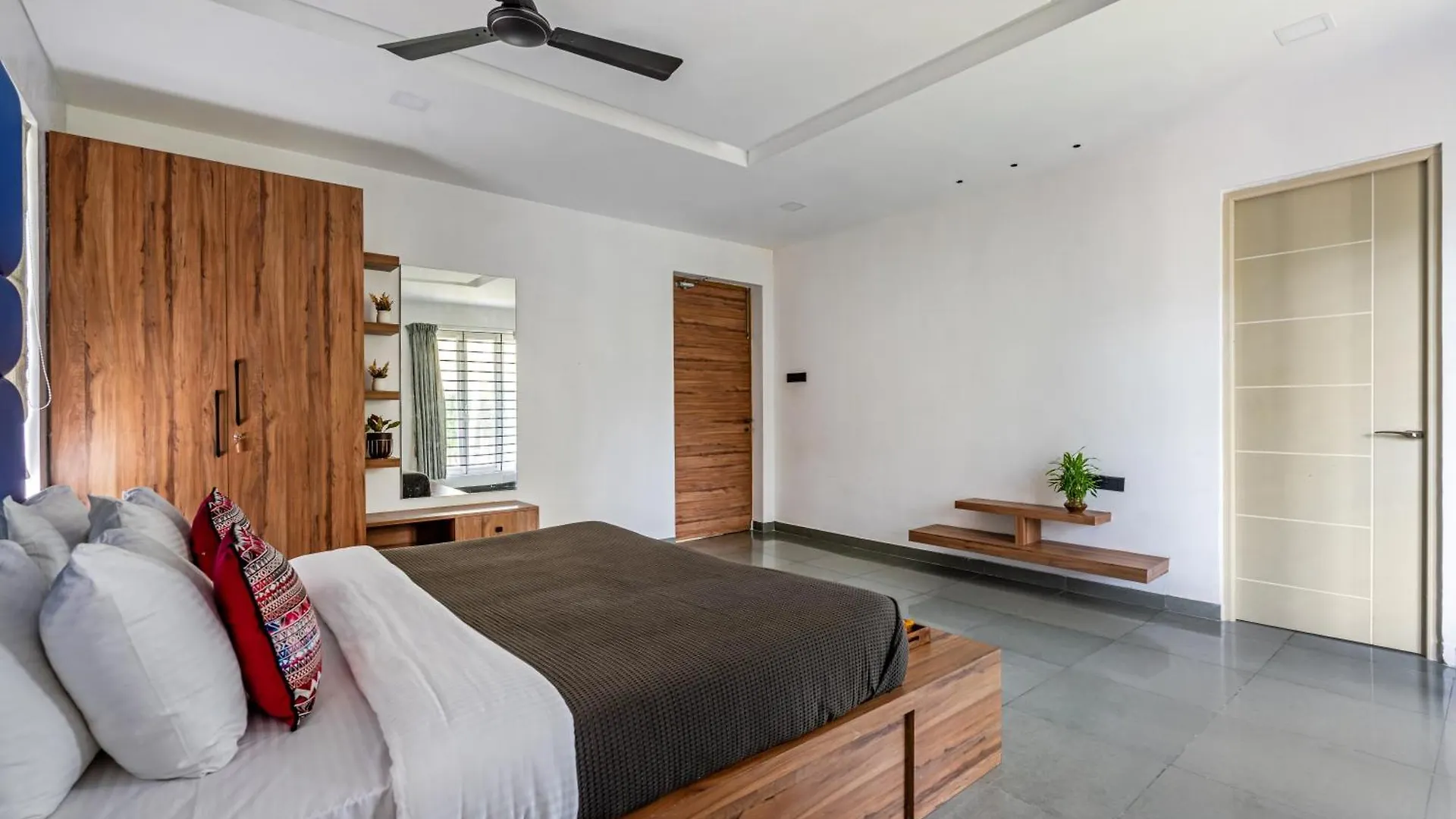 Senaro Farms Bed & Breakfast Varagampadi India
