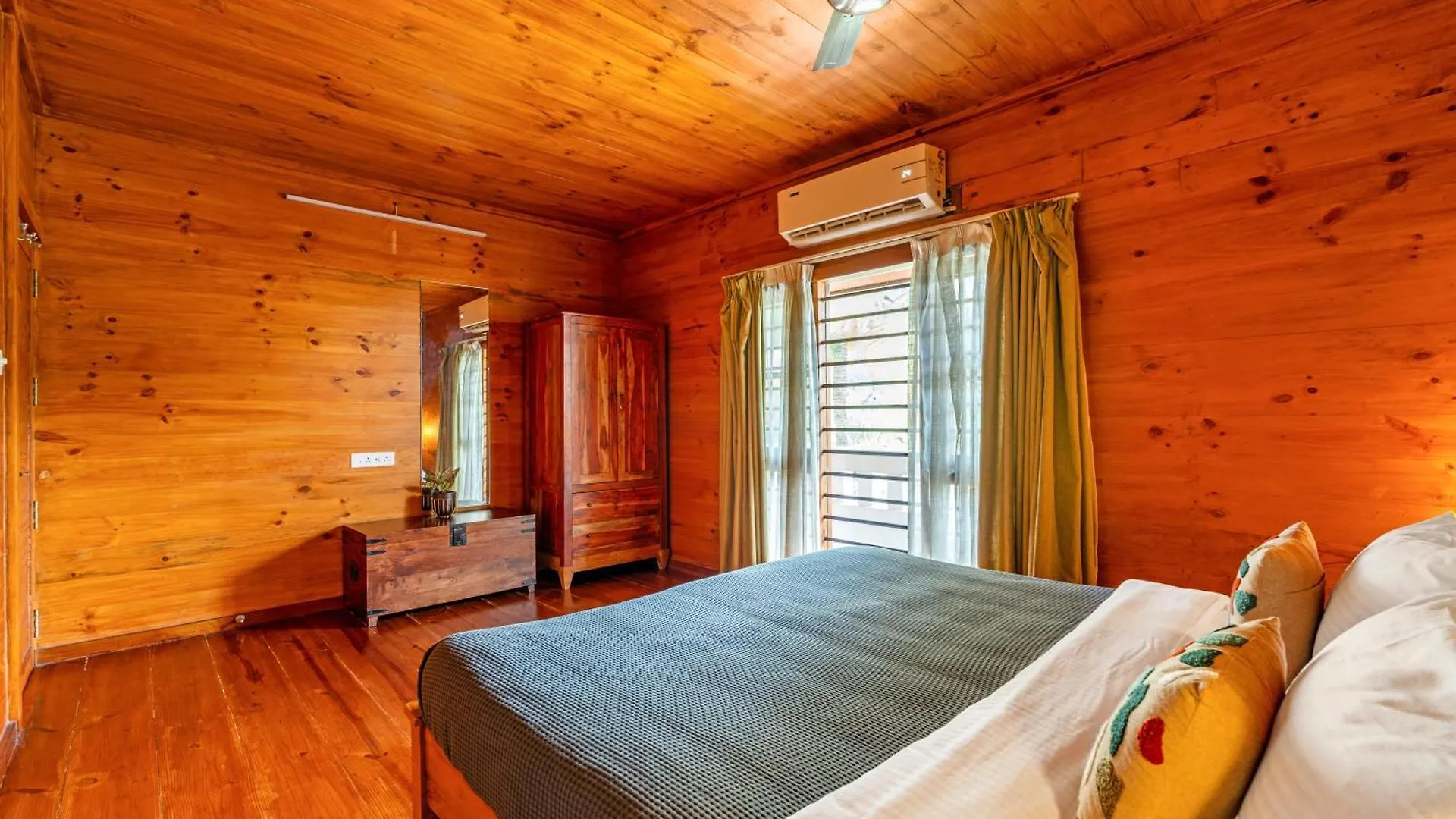 Senaro Farms Bed & Breakfast Varagampadi India